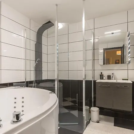 Mv & Lägenhet Reims